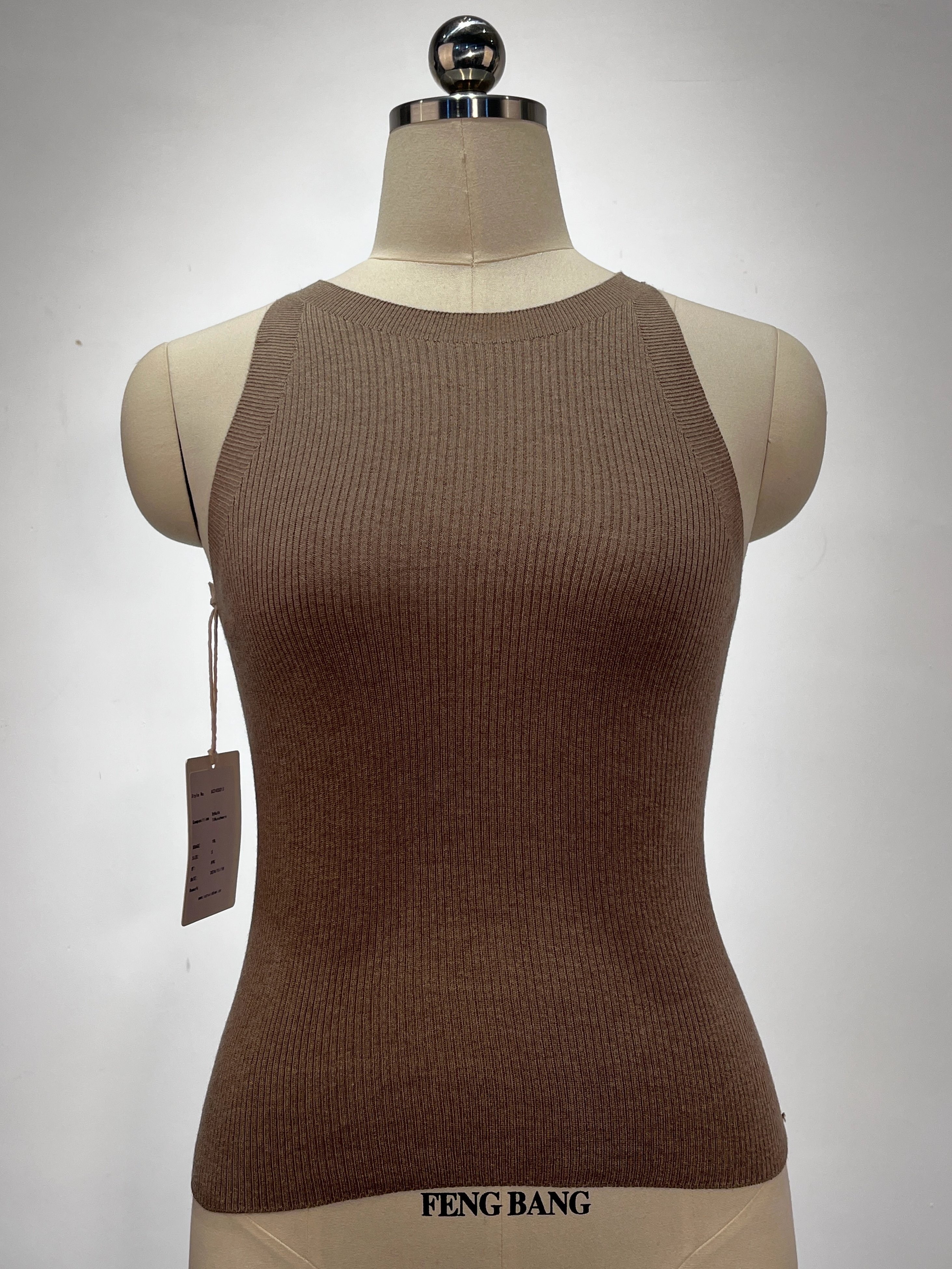 羊绒和丝绸刷新无缝背心