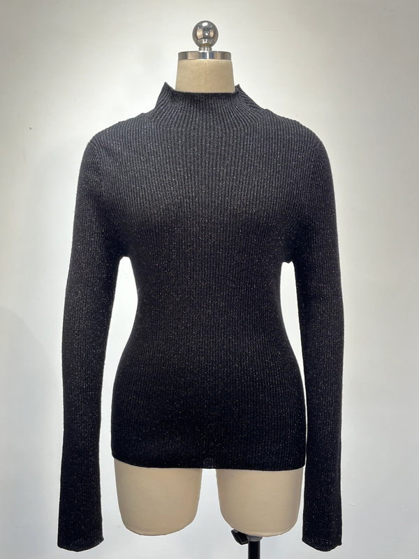 超柔软的羊毛无缝套头衫