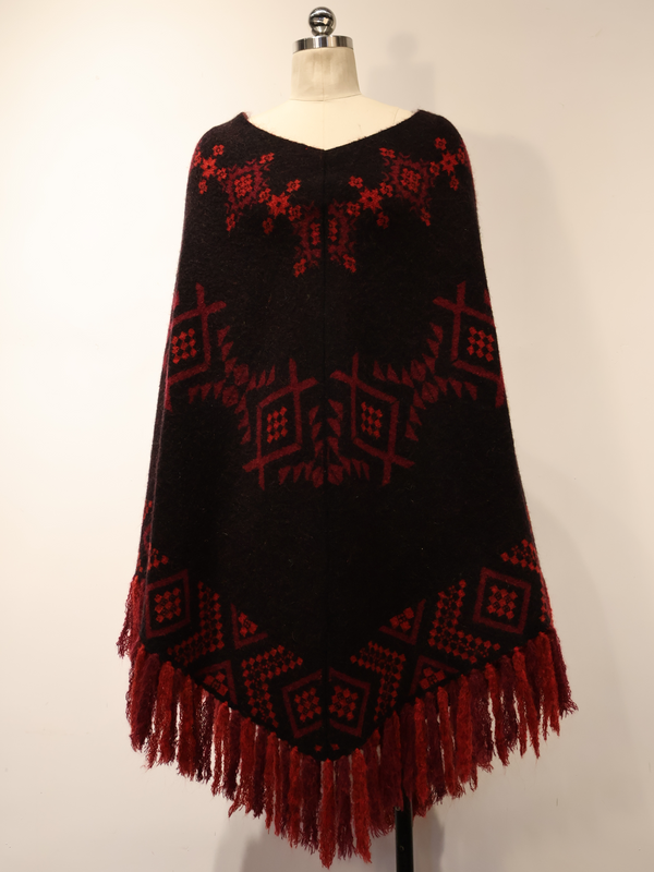 深色民族风针织斗篷