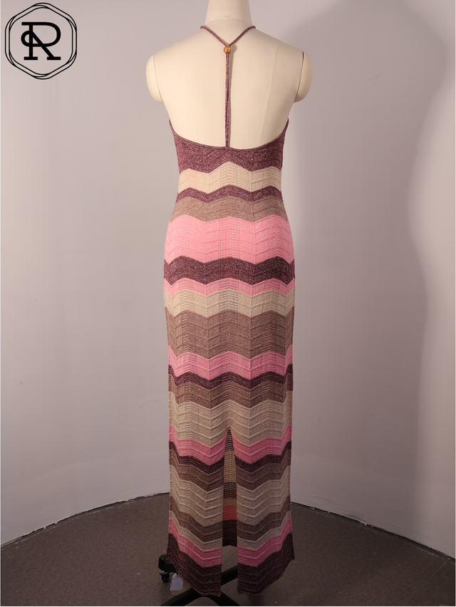 金属色 V 字形挑窿针织挂脖超长连衣裙