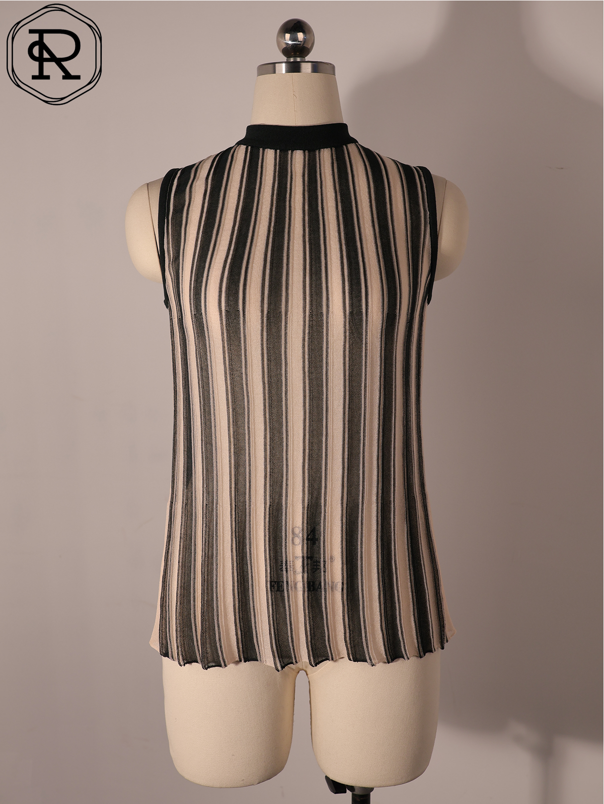 竖条纹小高领挑窿针织软壳上衣